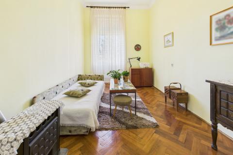 Pula, Zentrum – Wohnung in einer k.u.k.-Villa