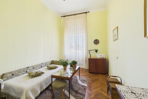 Pula, Zentrum – Wohnung in einer k.u.k.-Villa