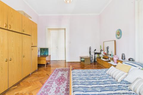 Pula, Zentrum – Wohnung in einer k.u.k.-Villa
