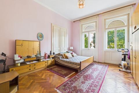 Pula, Zentrum – Wohnung in einer k.u.k.-Villa