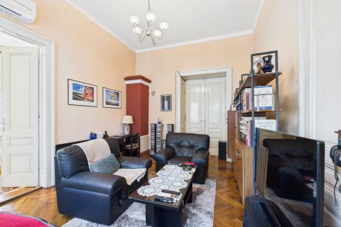 Pula, Zentrum – Wohnung in einer k.u.k.-Villa