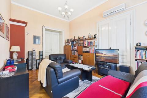 Pula, Zentrum – Wohnung in einer k.u.k.-Villa