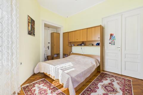 Pula, Zentrum – Wohnung in einer k.u.k.-Villa
