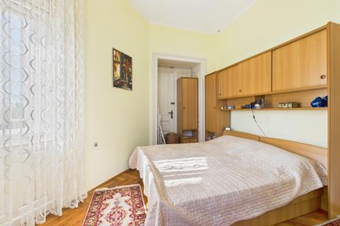 Pula, Zentrum – Wohnung in einer k.u.k.-Villa