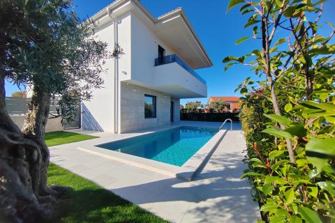 OTOK KRK-MALINSKA novogradnja moderna villa