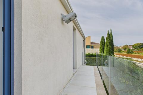 Istra, Sveti Lovreč -Moderna luksuzna kuća s bazenom i jacuzzijem na velikoj okućnici