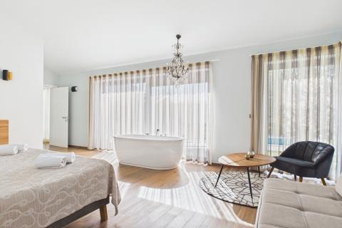 Istra, Sveti Lovreč -Moderna luksuzna kuća s bazenom i jacuzzijem na velikoj okućnici