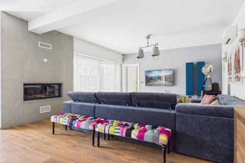 Istra, Sveti Lovreč -Moderna luksuzna kuća s bazenom i jacuzzijem na velikoj okućnici