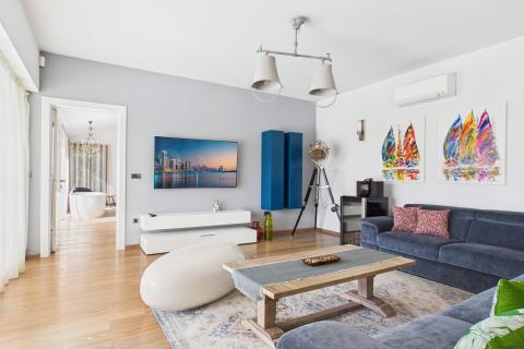 Istra, Sveti Lovreč -Moderna luksuzna kuća s bazenom i jacuzzijem na velikoj okućnici