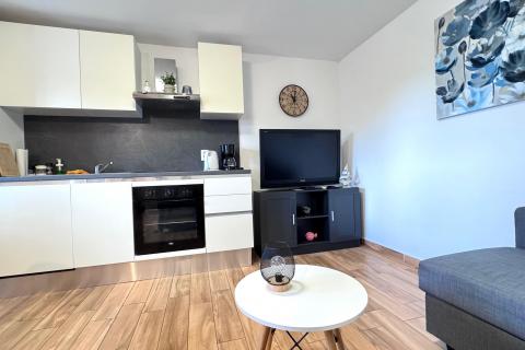 Rijeka, Kostrena, stan za dugoročni najam