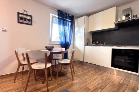 Rijeka, Kostrena, stan za dugoročni najam