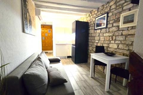 Rovinj, centar, stan 35 m2, terasa, mirna lokacija