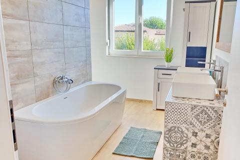 Istra,Pula,nova kuća sa bazenom 