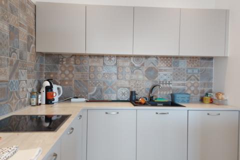 Rijeka, Srdoči, dvosobni stan 77 m2, balkon