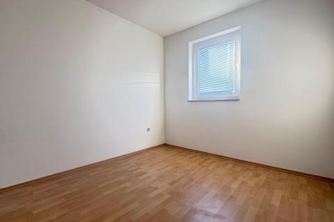 Otok Krk, Njivice, trosobni stan, terasa, pogled