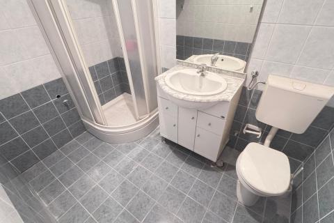 Otok Krk, Njivice, trosobni stan, terasa, pogled