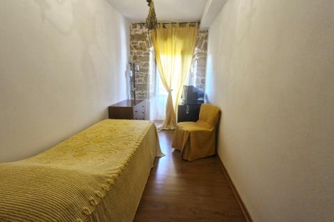 Parenzo, area più ampia – casa istriana ristrutturata, 194 m² di superficie abitabile, 900 m² di terreno