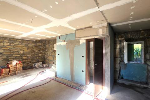 Istra, Belaj, stara avtohtona istrska hiša z vrtom 11000m2