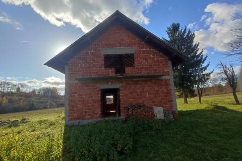 Barilović,Svojić, seosko imanje,73500 m2 zemljišta