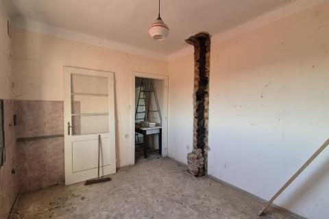 Zagreb, Sveti Duh - stan s potkrovljem za adaptaciju