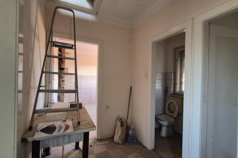 Zagreb, Sveti Duh - stan s potkrovljem za adaptaciju