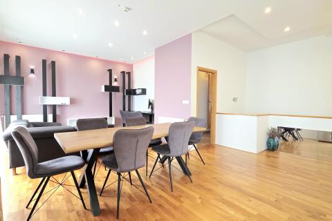 Zagreb, ŠESTINE | Moderna vila na tri etaže s vrtom i terasama