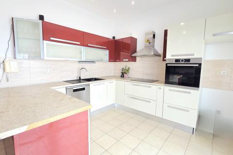 Zagreb, ŠESTINE | Moderna vila na tri etaže s vrtom i terasama