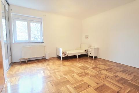 Zagreb, ŠESTINE | Moderna vila na tri etaže s vrtom i terasama