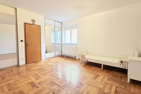 Zagreb, ŠESTINE | Moderna vila na tri etaže s vrtom i terasama