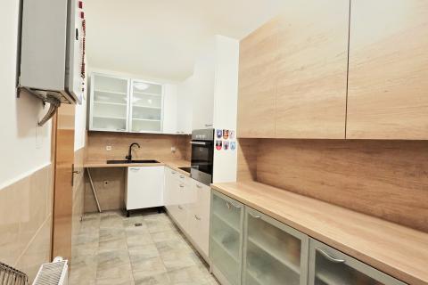 Zagreb, ŠESTINE | Moderna vila na tri etaže s vrtom i terasama