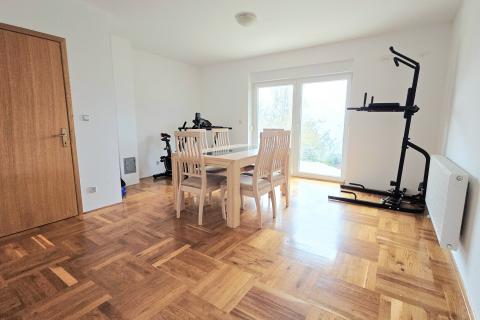 Zagreb, ŠESTINE | Moderna vila na tri etaže s vrtom i terasama