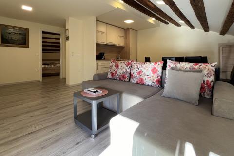 Istra, Poreč - stan u strogom centru 1. red do mora