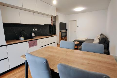 Zagreb, Voltino - trosoban stan novouređen 51m2