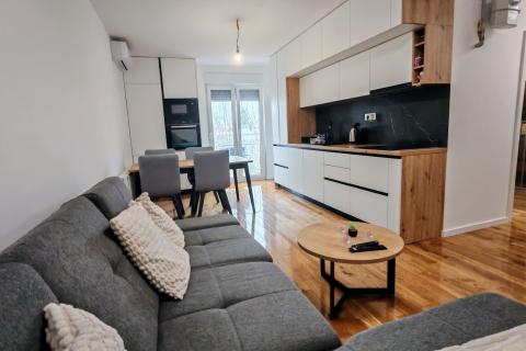 Zagreb, Voltino - trosoban stan novouređen 51m2