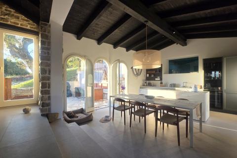 Istra,Oprtalj-Kamena vila jedinstvenog dizajna