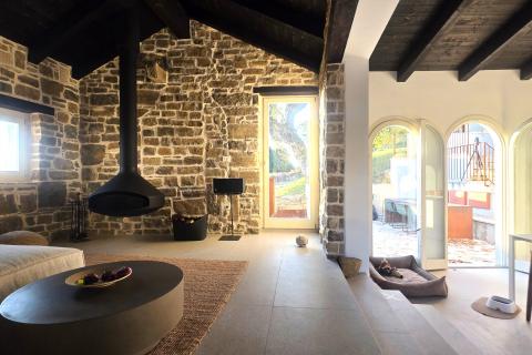 Istra,Oprtalj-Kamena vila jedinstvenog dizajna