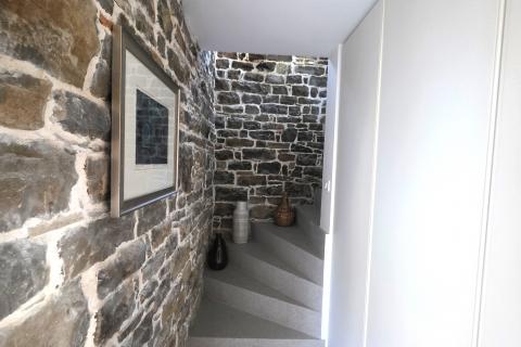 Istra,Oprtalj-Kamena vila jedinstvenog dizajna