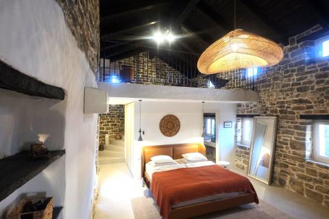 Istra,Oprtalj-Kamena vila jedinstvenog dizajna