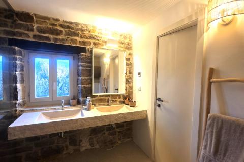 Istra,Oprtalj-Kamena vila jedinstvenog dizajna