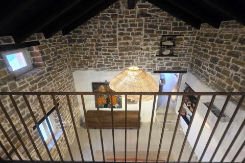 Istra,Oprtalj-Kamena vila jedinstvenog dizajna