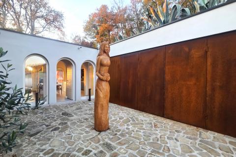 Istra,Oprtalj-Kamena vila jedinstvenog dizajna