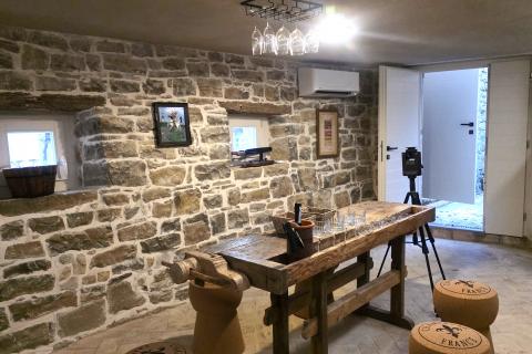 Istra,Oprtalj-Kamena vila jedinstvenog dizajna