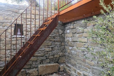 Istra,Oprtalj-Kamena vila jedinstvenog dizajna