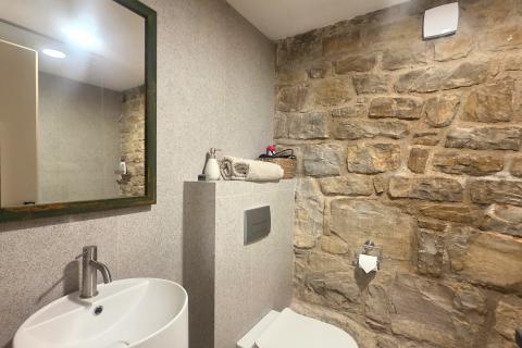 Istra,Oprtalj-Kamena vila jedinstvenog dizajna