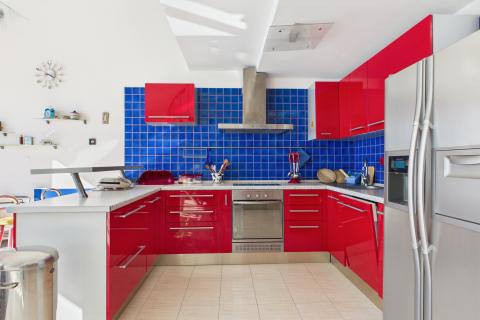 Crikvenica, Selce - najam dvoetažnog stana prvi red uz more