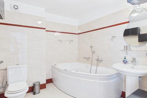 Crikvenica, Selce - najam dvoetažnog stana prvi red uz more