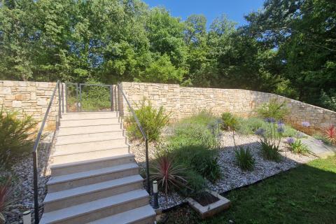 Istra, Rovinj okolica - villa sa dva stana okružena prirodom