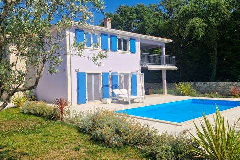 Istra, Rovinj okolica - villa sa dva stana okružena prirodom