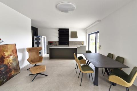 Istra, Rakalj- moderna vila s bazenom i pogledom na more