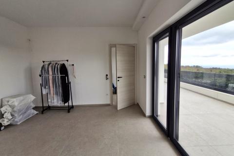 Istra, Rakalj- moderna vila s bazenom i pogledom na more